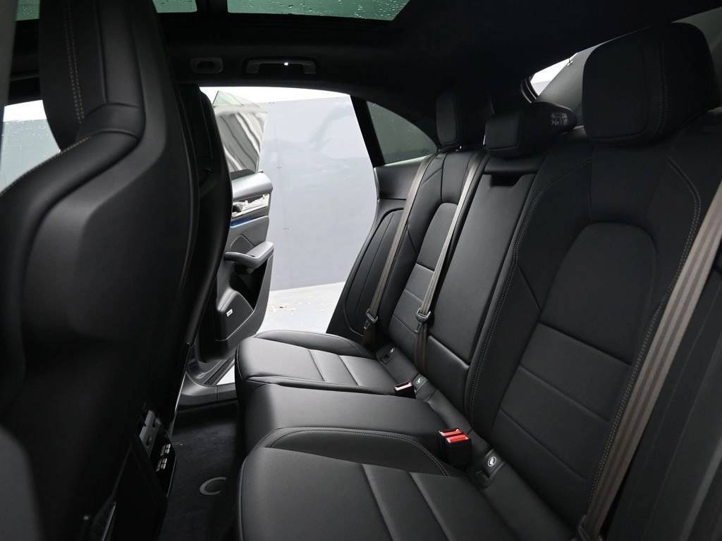 2025 Porsche Macan Turbo Electric