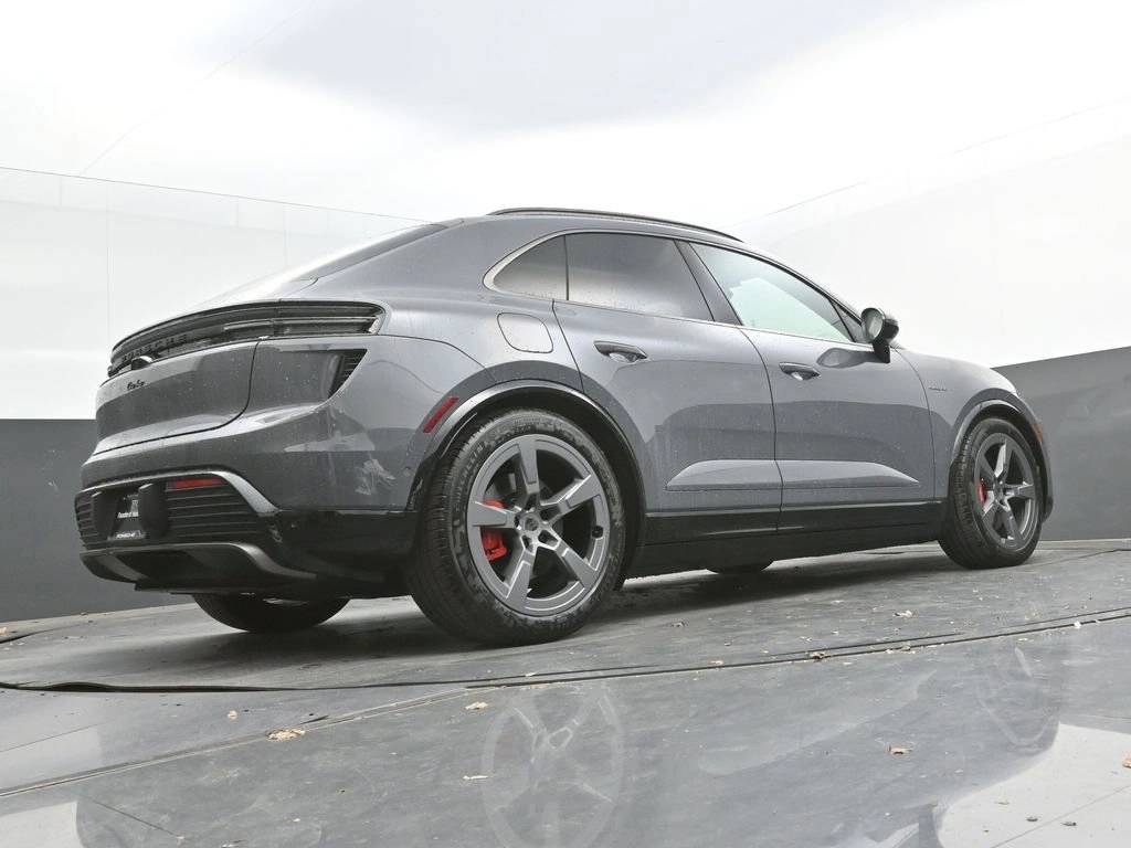 2025 Porsche Macan Turbo Electric