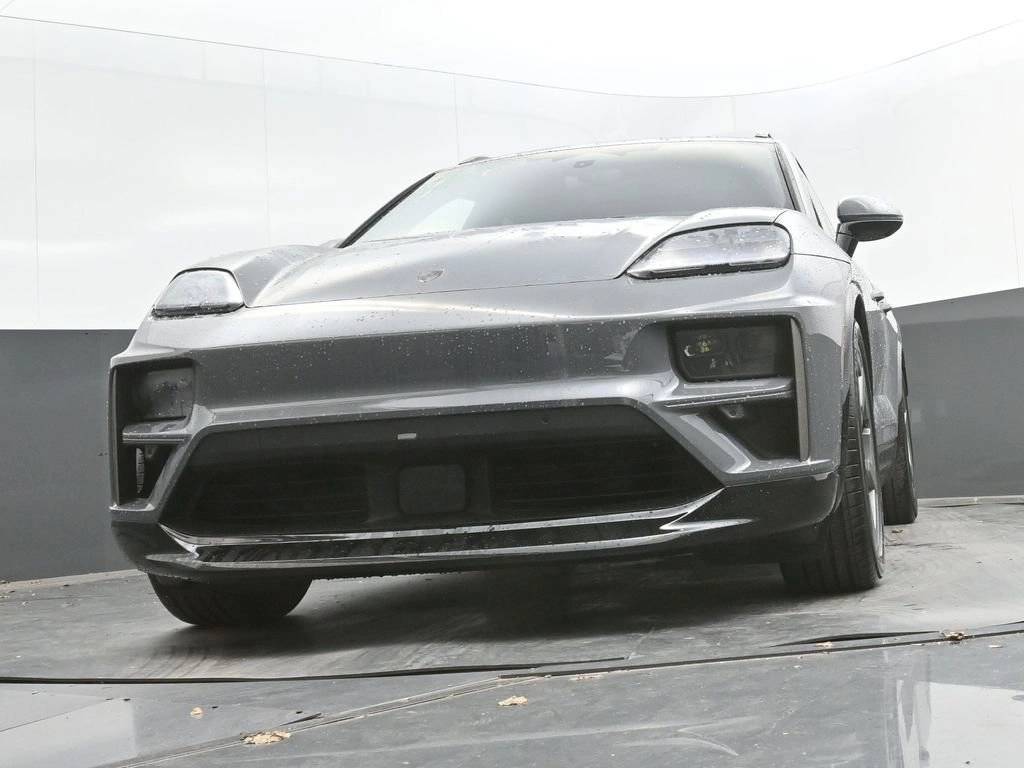 2025 Porsche Macan Turbo Electric