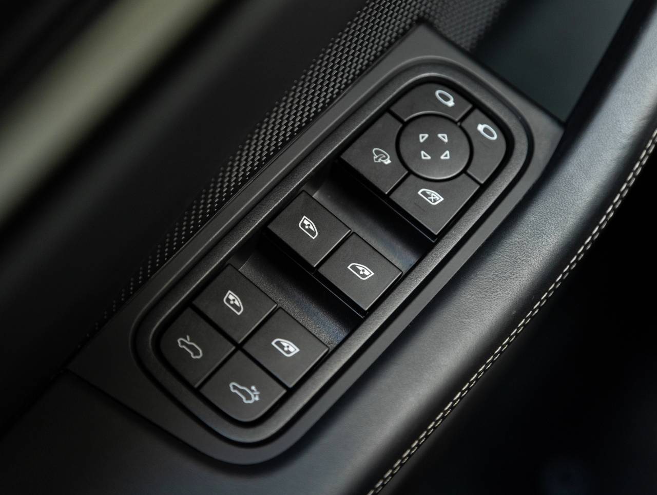 2024 Porsche Macan Macan Turbo