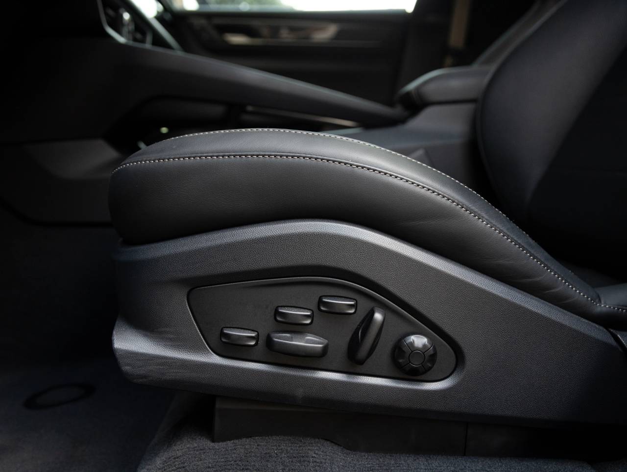 2024 Porsche Macan Macan Turbo