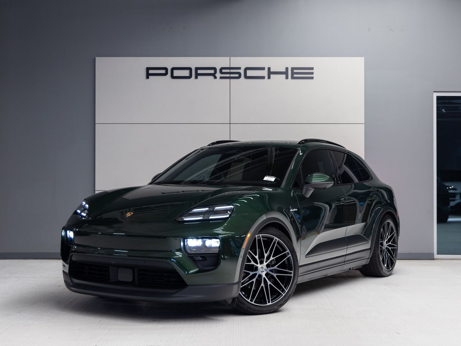 2025 Porsche Macan Macan Electric