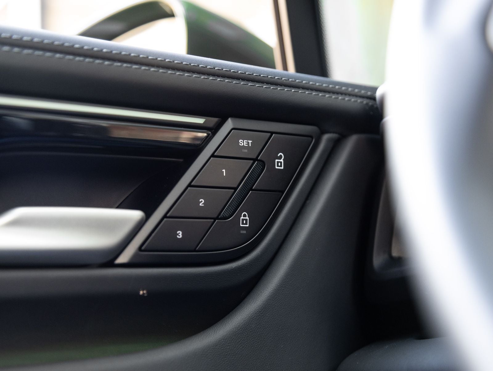 2025 Porsche Macan Macan Electric