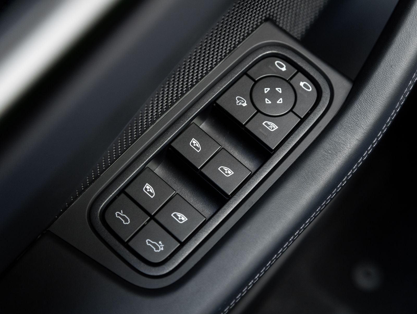 2025 Porsche Macan Macan Electric