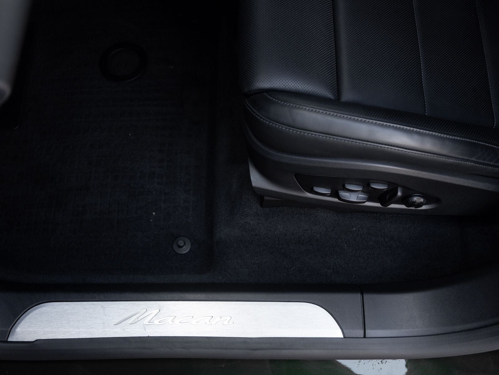 2025 Porsche Macan Macan Electric