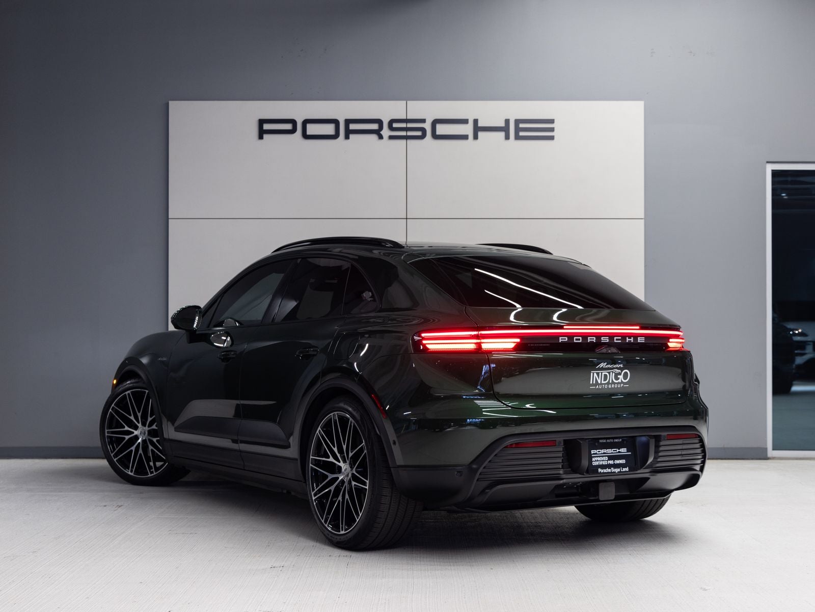 2025 Porsche Macan Macan Electric