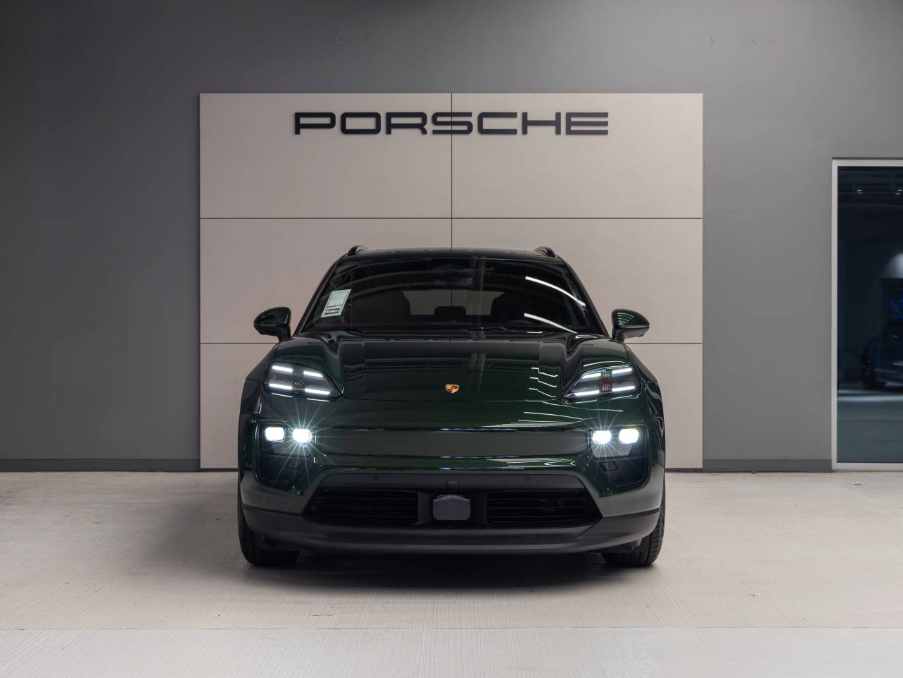 2025 Porsche Macan Macan Electric