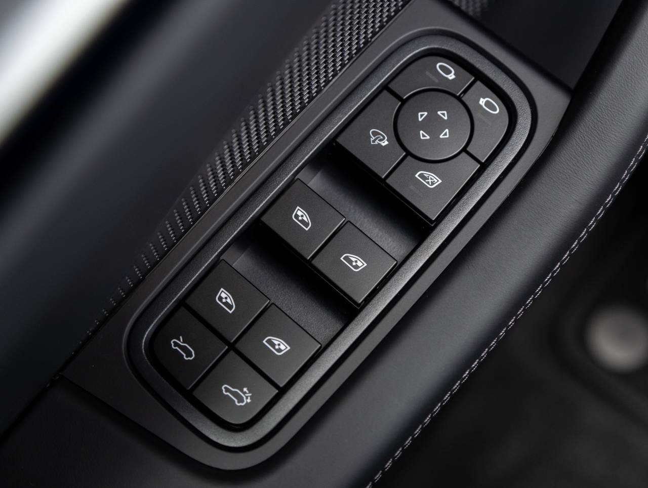 2025 Porsche Macan Macan Electric