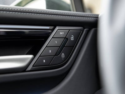 2025 Porsche Macan Macan Electric