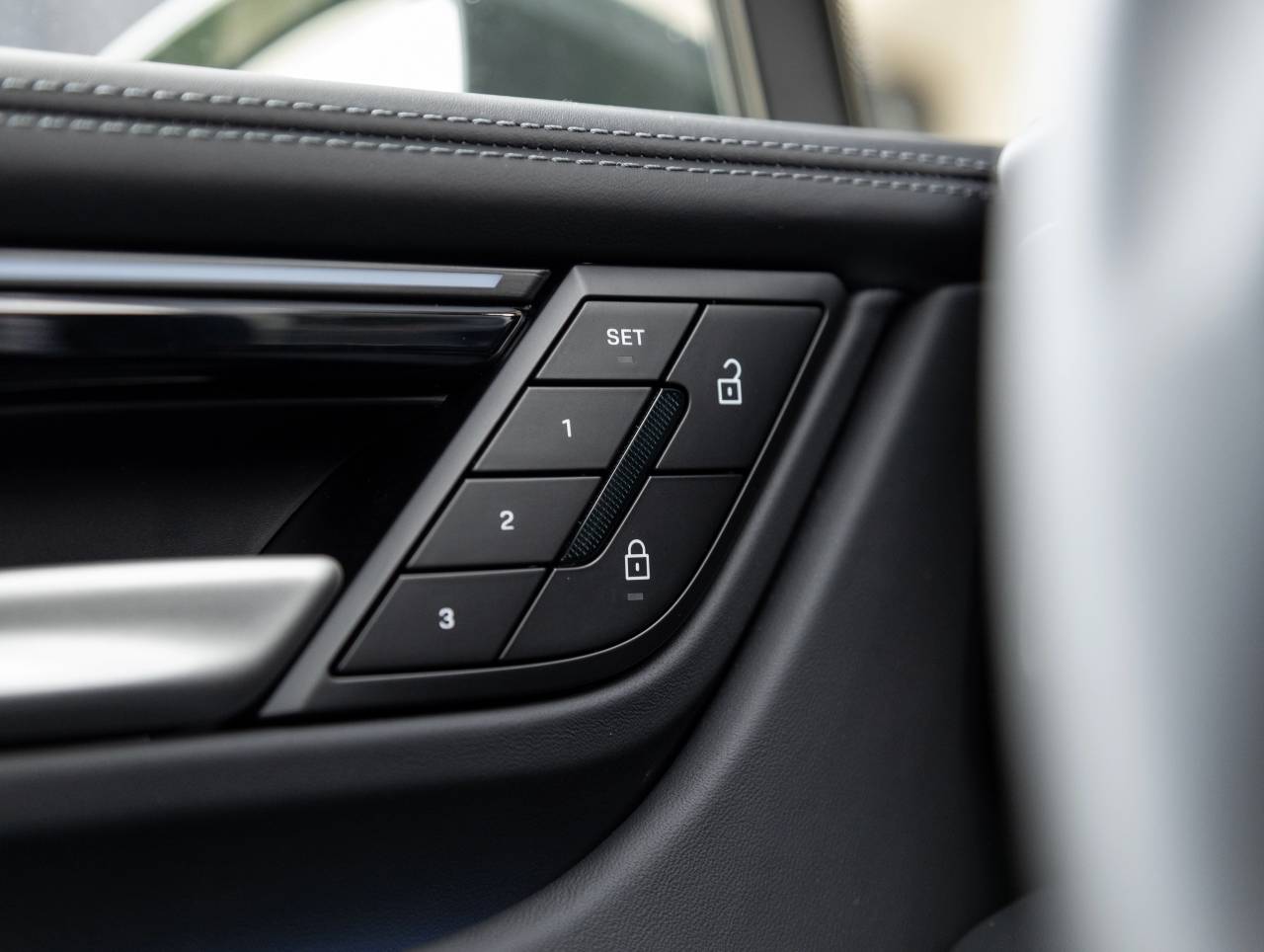 2025 Porsche Macan Macan Electric