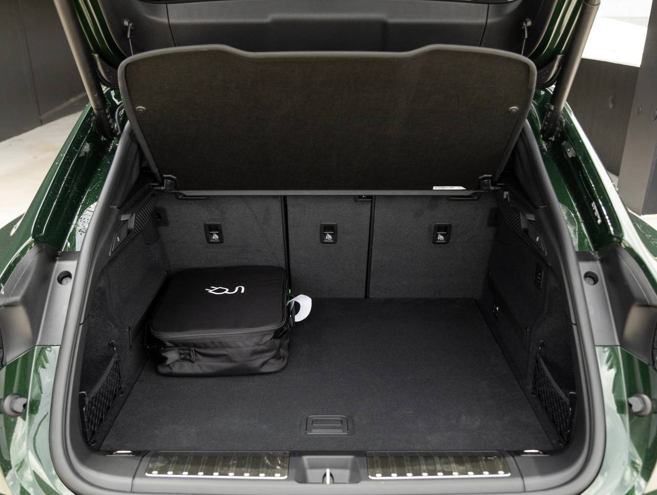 2025 Porsche Macan Macan Electric