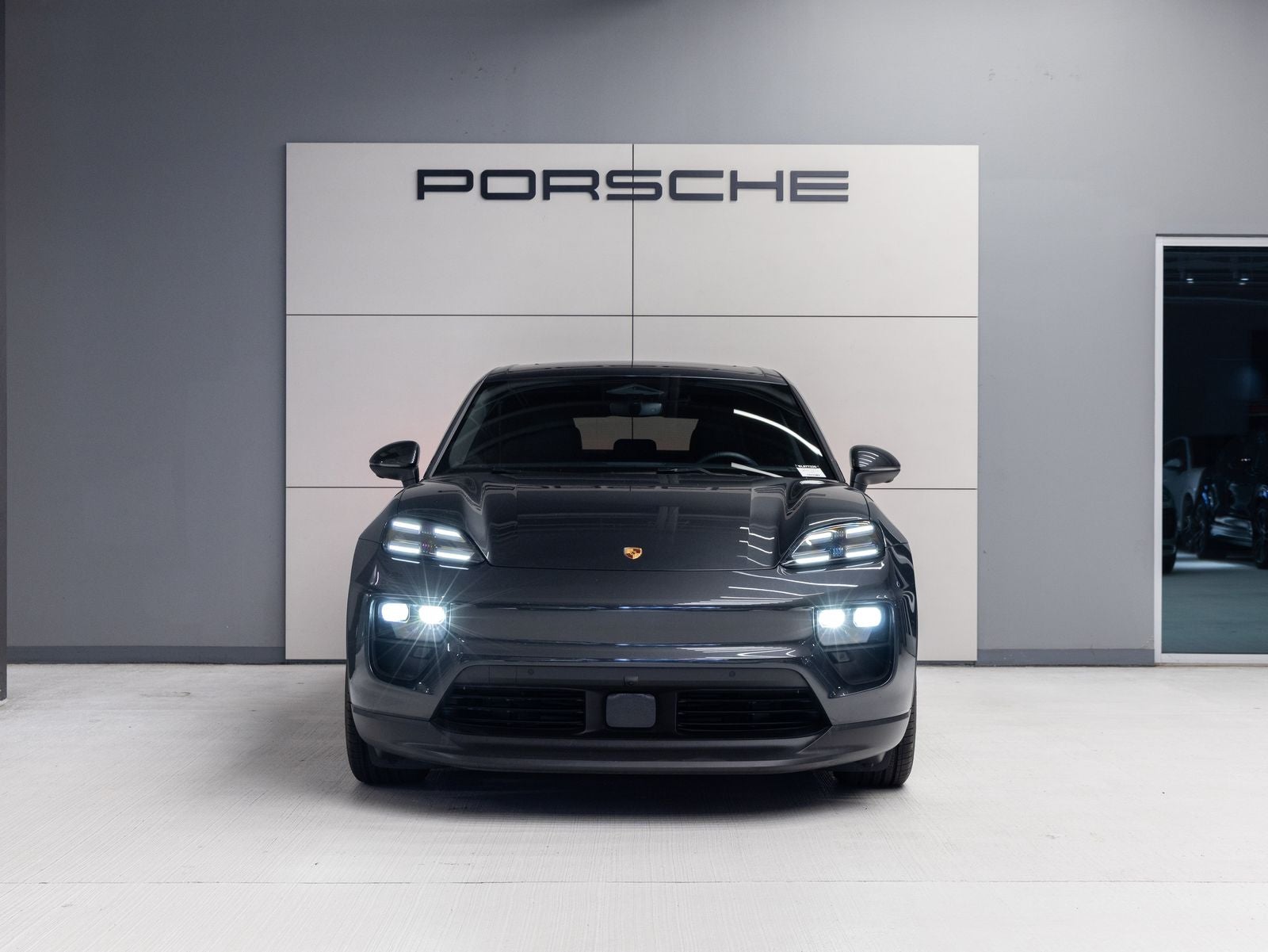 2025 Porsche Macan Electric