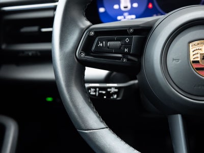 2025 Porsche Macan Electric