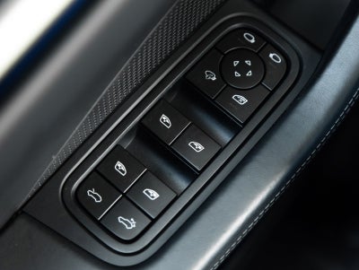 2025 Porsche Macan Electric