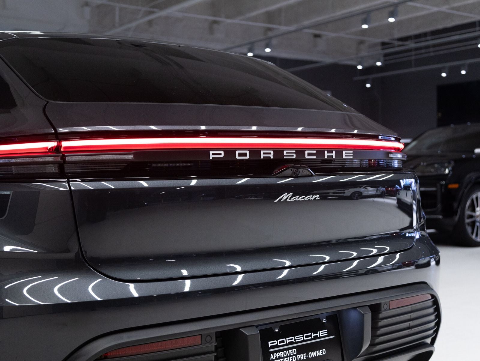 2025 Porsche Macan Electric