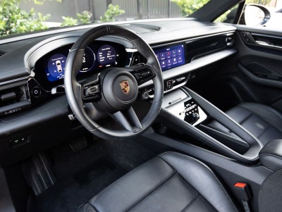 2025 Porsche Macan Electric
