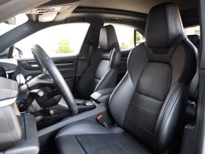 2025 Porsche Macan Electric