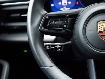 2025 Porsche Macan Electric