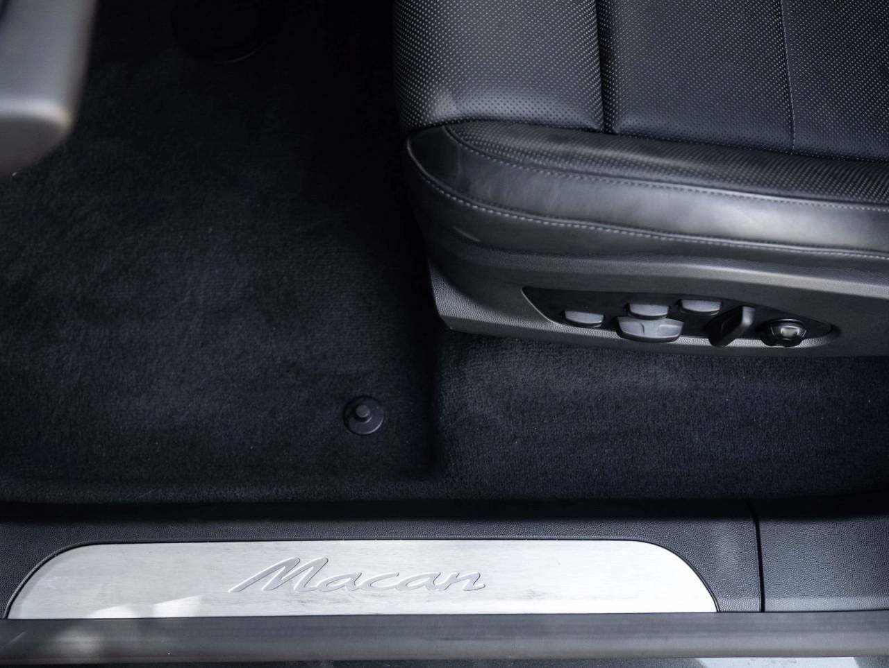 2025 Porsche Macan Electric