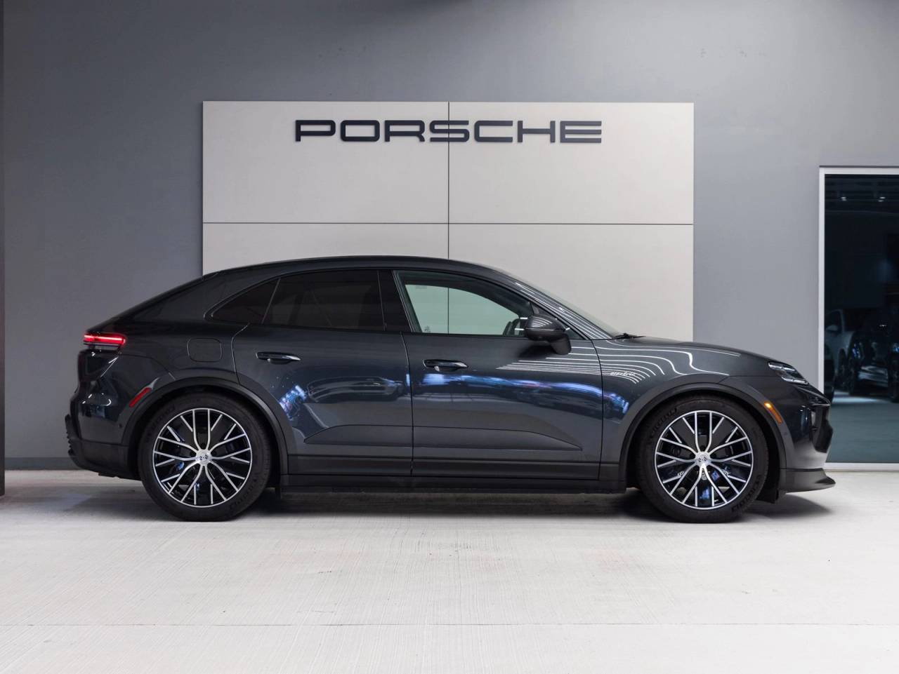 2025 Porsche Macan Electric