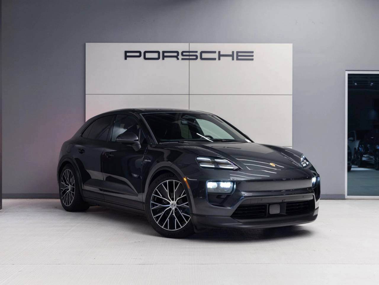 2025 Porsche Macan Electric
