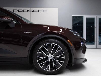 2025 Porsche Macan Electric