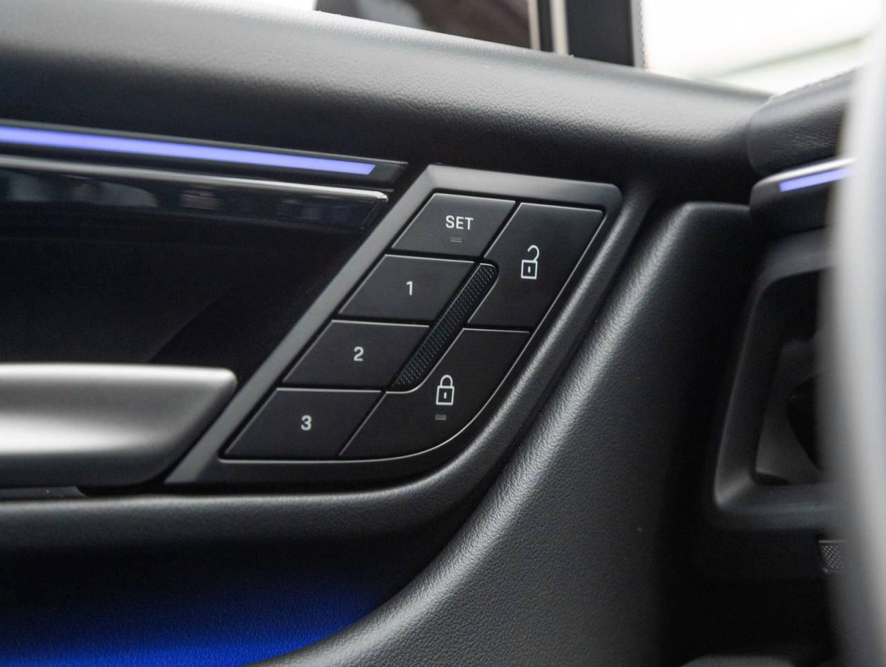 2025 Porsche Macan Electric