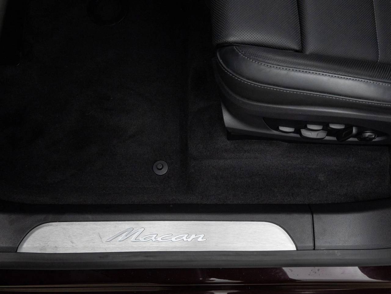2025 Porsche Macan Electric