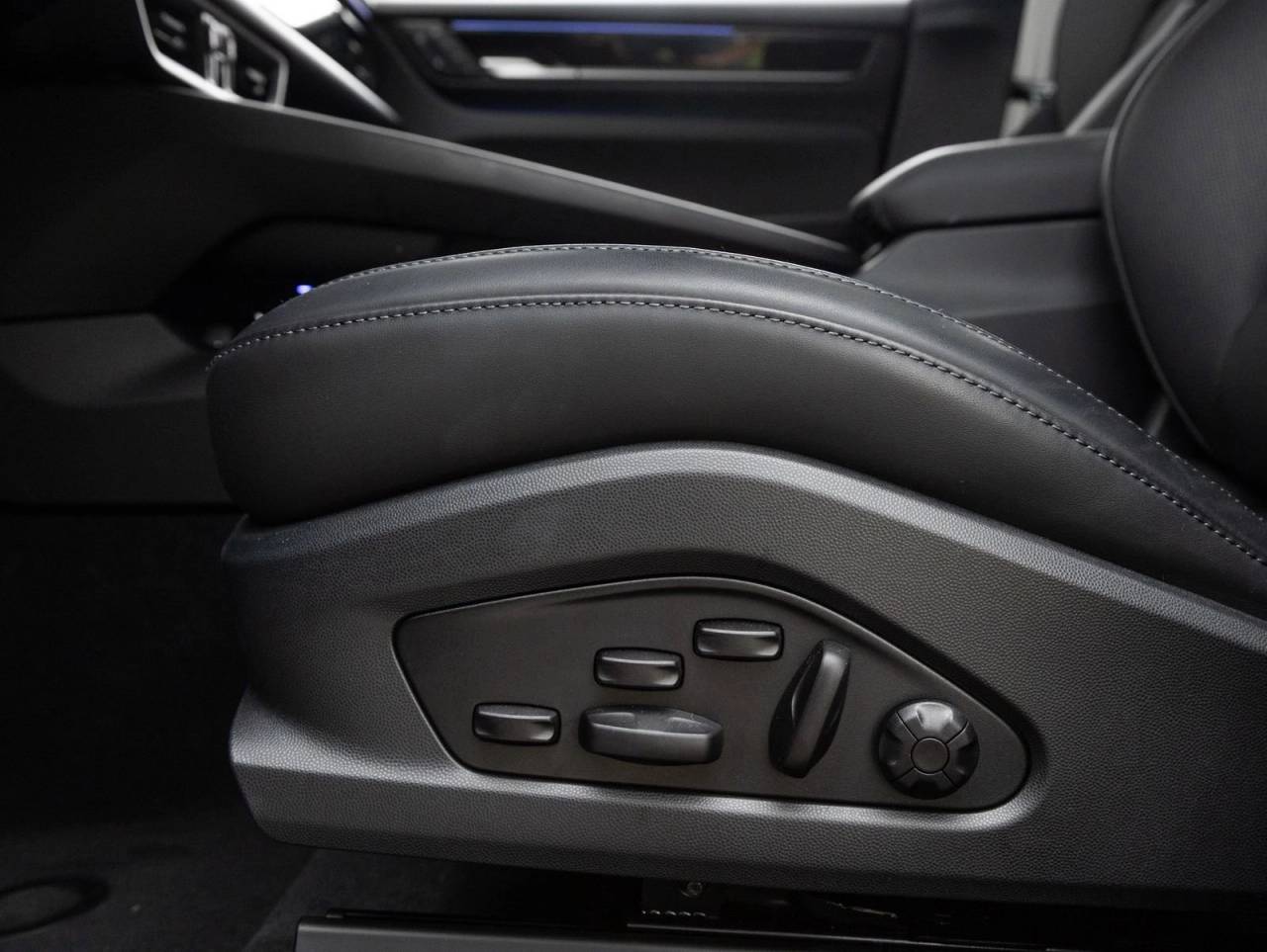 2025 Porsche Macan Electric