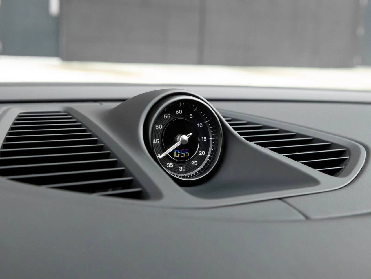 2025 Porsche Macan Electric