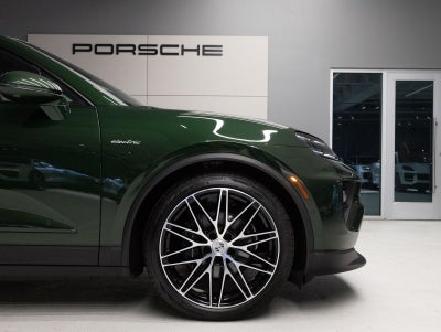 2025 Porsche Macan Electric