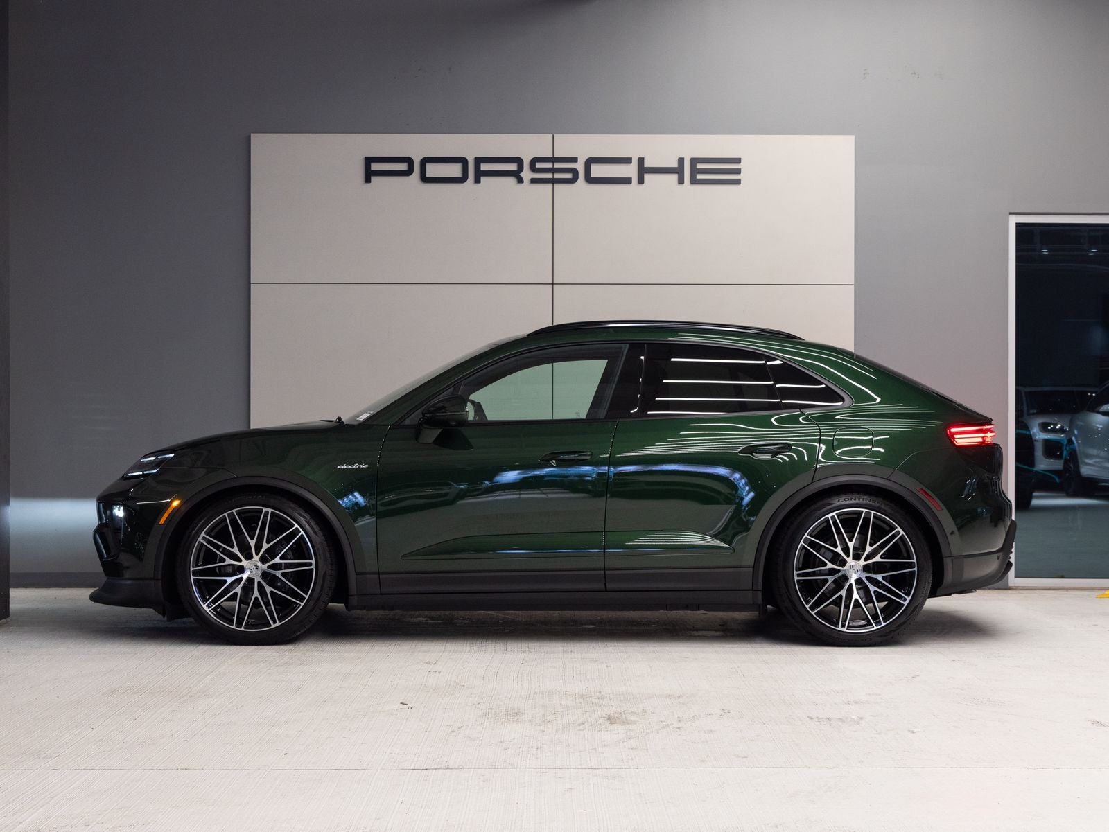 2025 Porsche Macan Electric