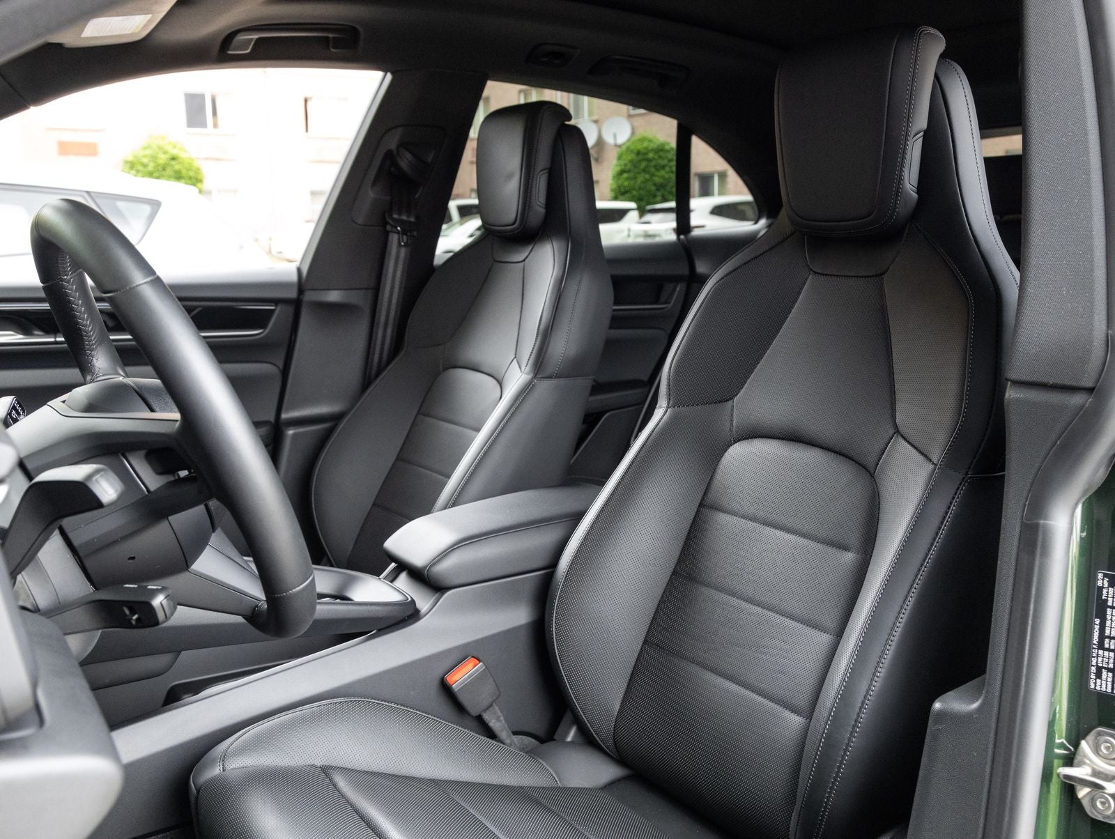 2025 Porsche Macan Electric