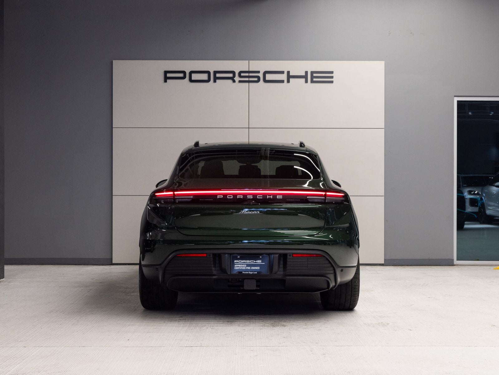 2025 Porsche Macan Electric