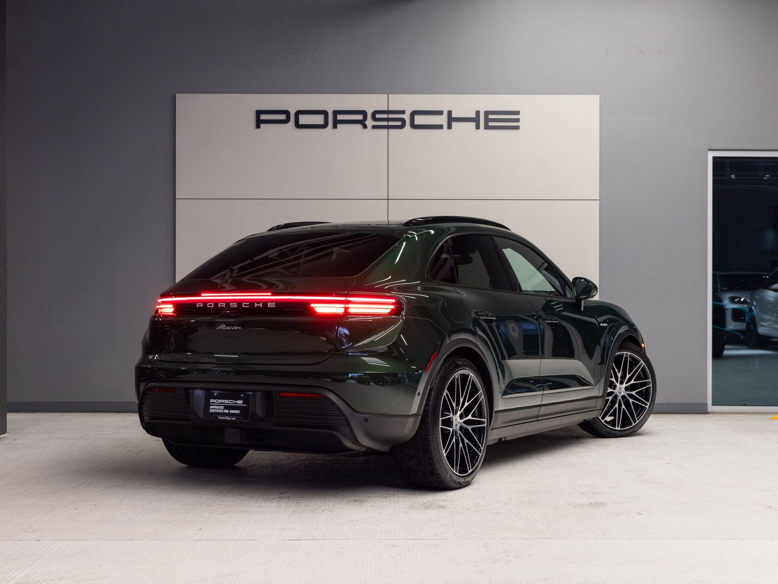 2025 Porsche Macan Electric