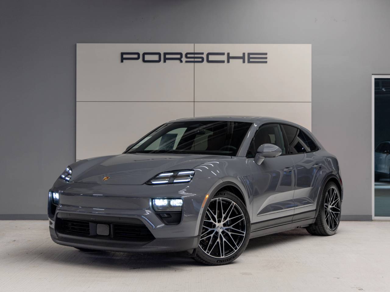 2025 Porsche Macan Macan Electric