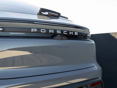 2025 Porsche Macan Macan Electric