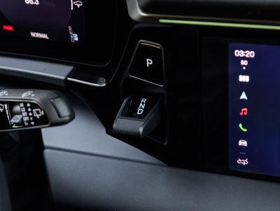 2025 Porsche Macan Macan Electric