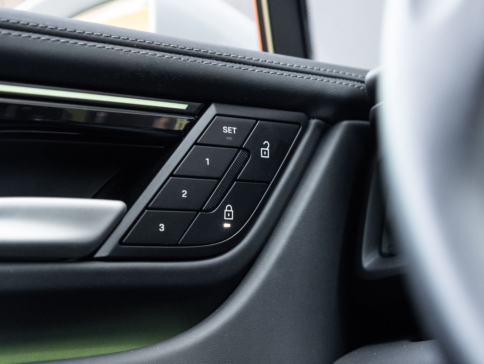 2025 Porsche Macan Macan Electric