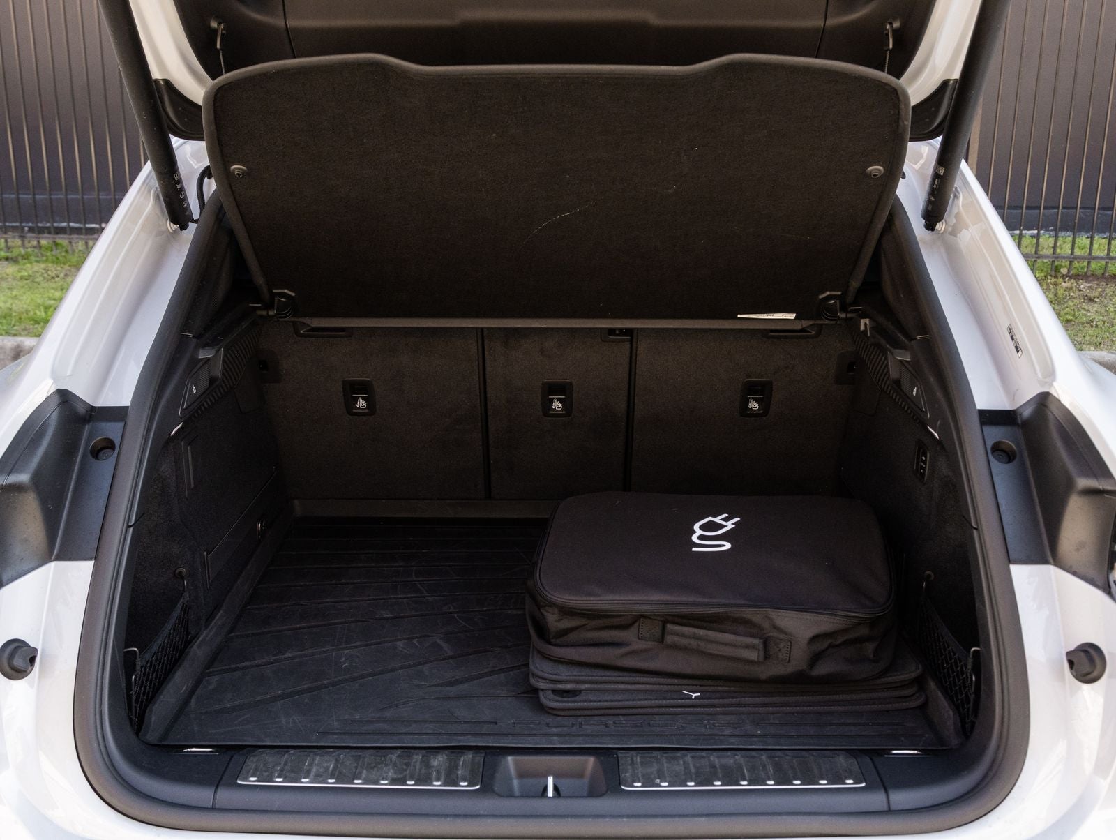 2025 Porsche Macan Macan Electric