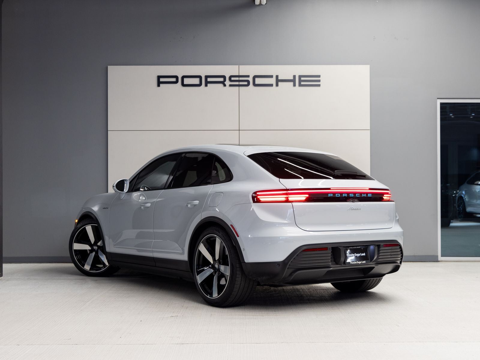 2025 Porsche Macan Macan Electric