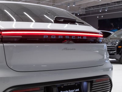 2025 Porsche Macan Macan Electric