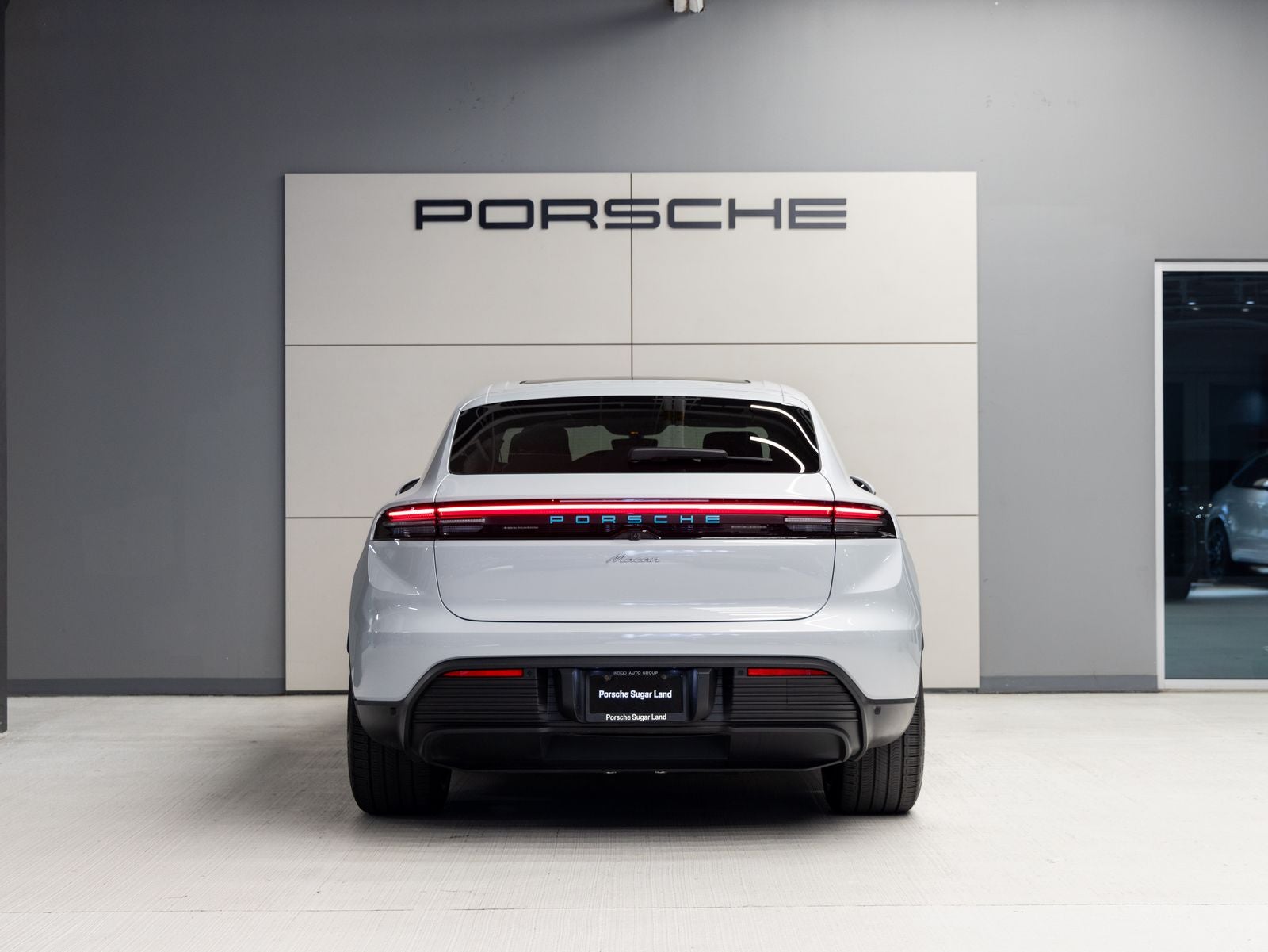 2025 Porsche Macan Macan Electric