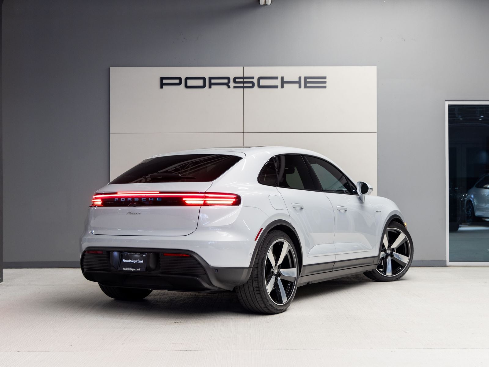 2025 Porsche Macan Macan Electric