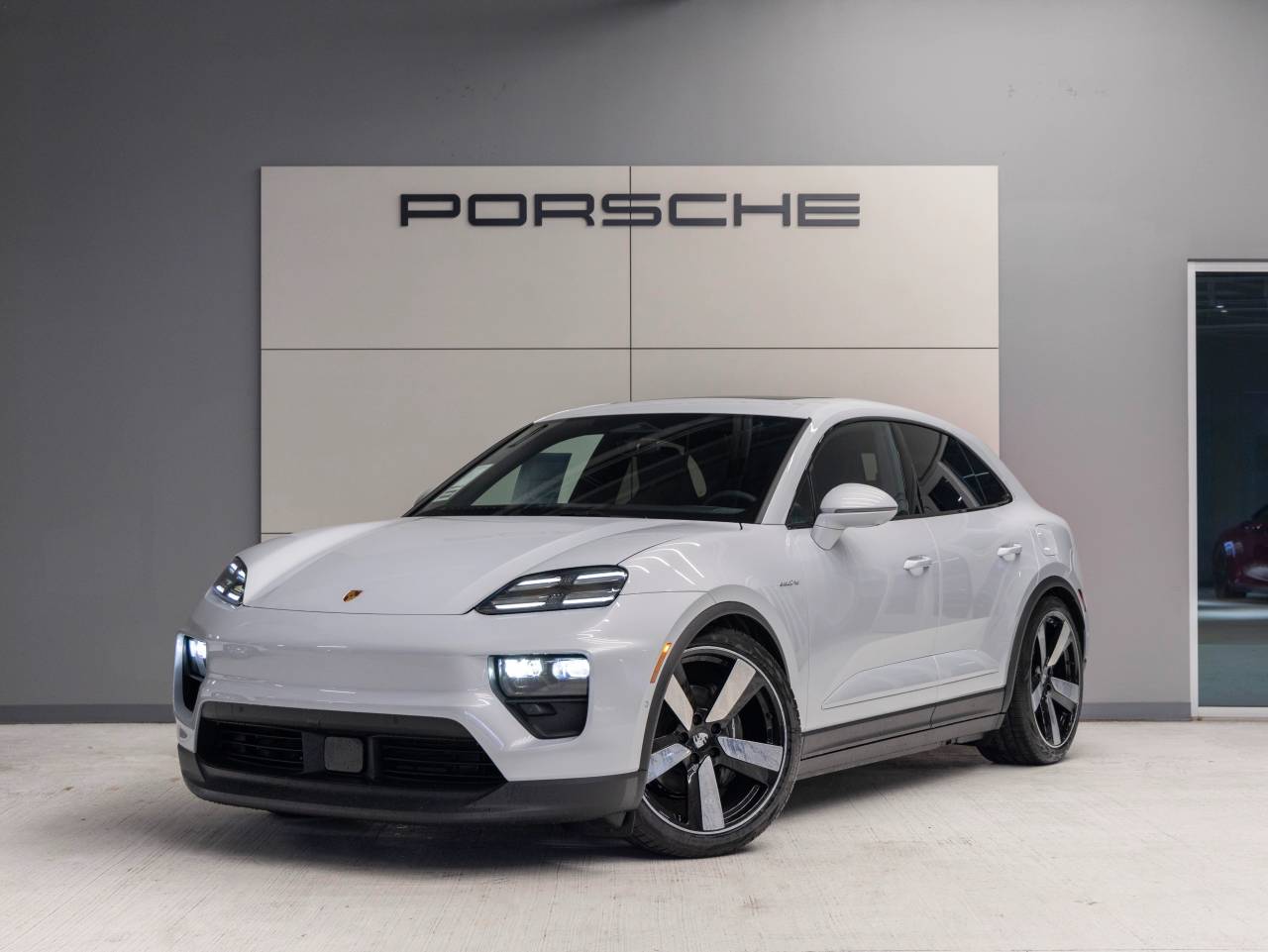 2025 Porsche Macan Macan Electric