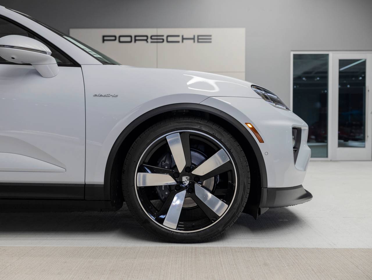 2025 Porsche Macan Macan Electric