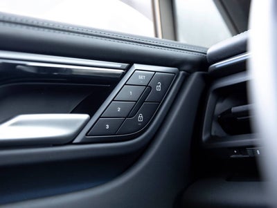 2025 Porsche Macan Macan Electric