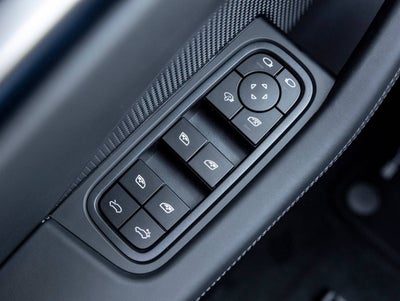 2025 Porsche Macan Macan Electric