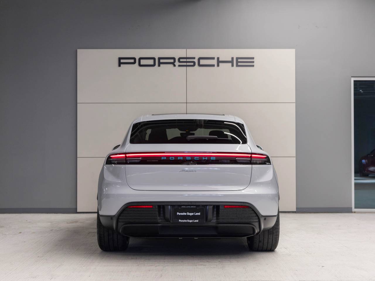 2025 Porsche Macan Macan Electric