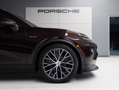 2025 Porsche Macan Electric